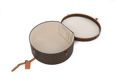 Lot 17 - A Louis Vuitton monogrammed leather hatbox,...