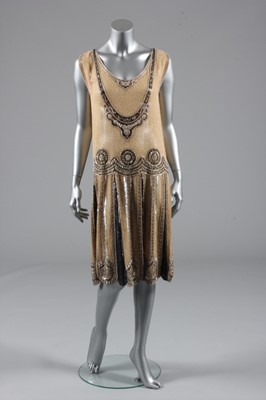 Lot 218 - A beaded and sequined flapper dress, circa...