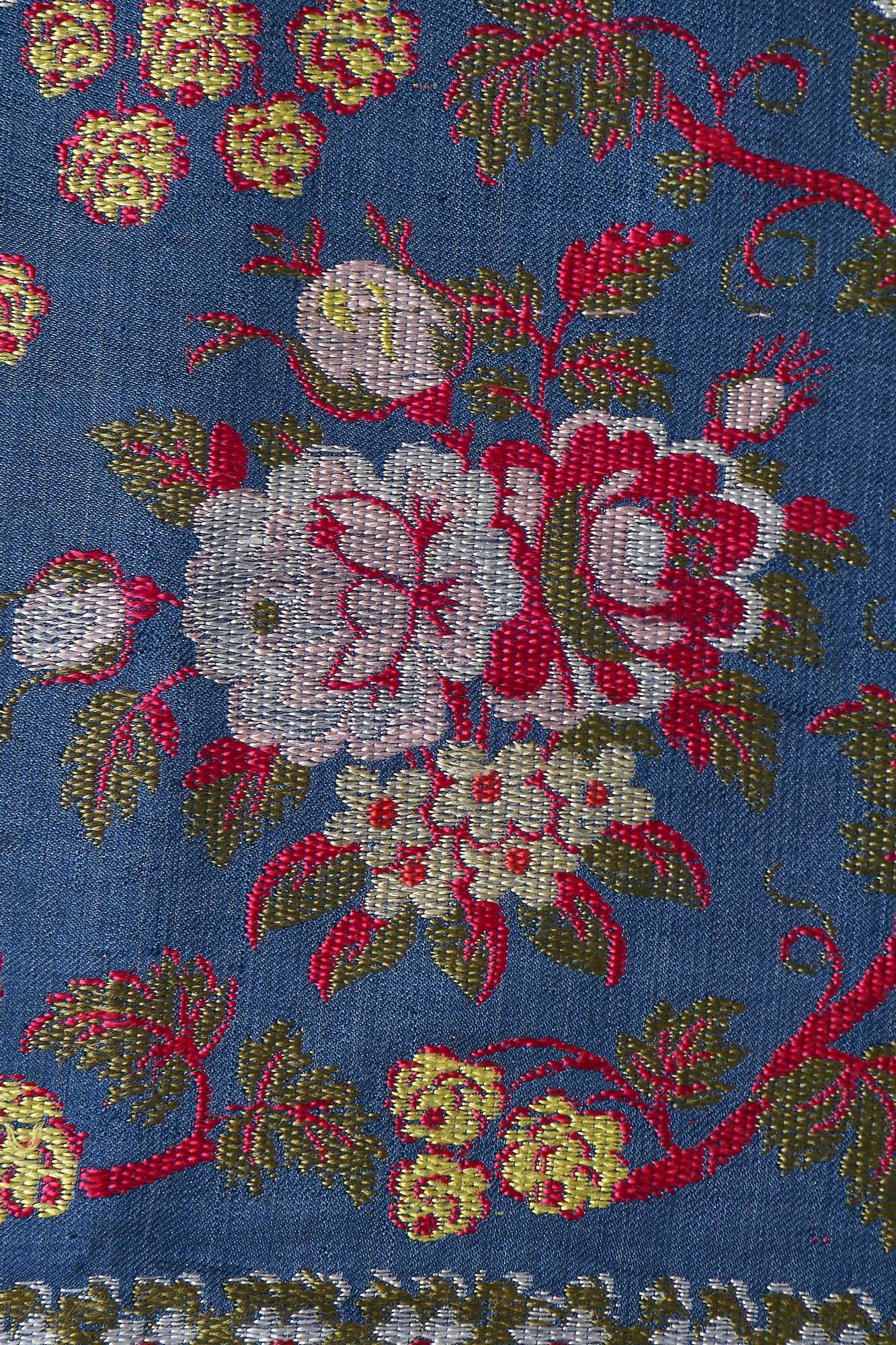 Lot 36 - A Spitalfields peacock-blue silk stole, 1810-20