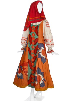 Lot 52 - Diaghilev's Ballets Russes 'Le Coq d'Or' costume for a female subject of King Dodon