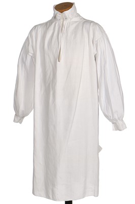 Lot 41 - A fine gentleman's linen shirt, circa 1810