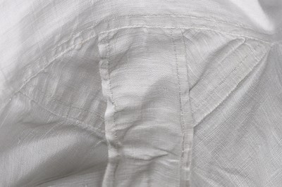 Lot 41 - A fine gentleman's linen shirt, circa 1810