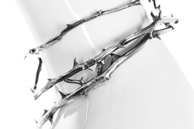 Lot 52 - Shaun Leane for Alexander McQueen rose thorn choker, Sarabande collection, Spring-Summer 2007