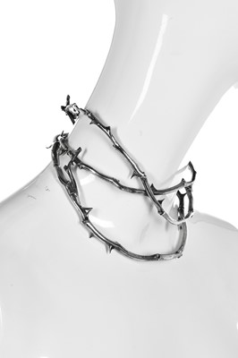 Lot 52 - Shaun Leane for Alexander McQueen rose thorn choker, Sarabande collection, Spring-Summer 2007