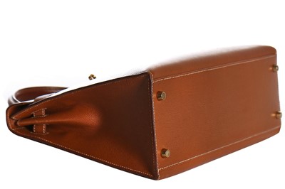 Lot 4 - An Hermès gold epsom leather Kelly Sellier 32, 1994