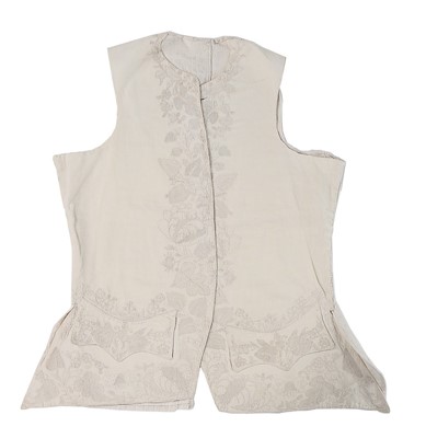 Lot 75 - A gentleman's white linen Dresden-work...