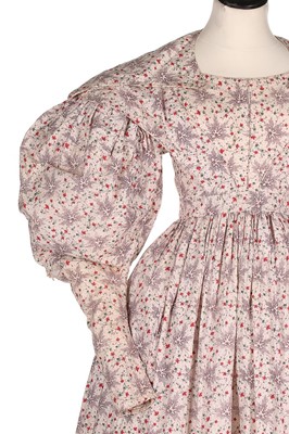 Lot 88 - A printed cotton day dress and matching fichu,...