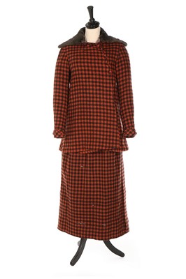 Lot 98 - A Paquin couture checked wool ensemble, Spring-...