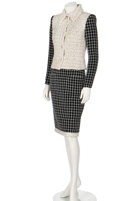 Lot 12 - A Chanel contrasting monochrome tweed suit, Pre-Fall 2017