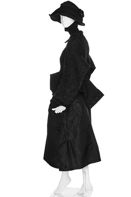 Lot 281 - A fine Yohji Yamamoto 'Bustle' ensemble, Autumn-Winter 1995-1996