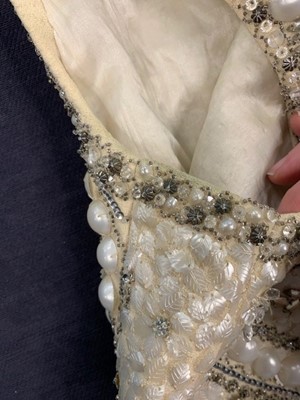 Lot 89 - A Felisa Irigoyen couture embellished cocktail dress, 1968-69