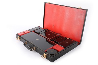 Lot 104 - A fine F.Dupont Art-Deco travel dressing case,...