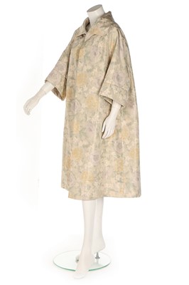Lot 156 - A Pierre Balmain couture chiné taffeta...