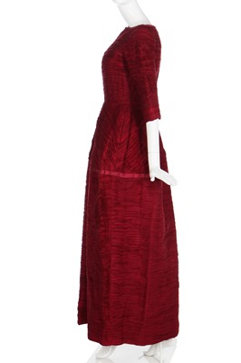 Lot 86 - A Sybil Connolly pleated linen gown, 'Christmas Holiday', circa 1960