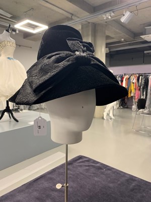 Lot 85 - A Christian Dior velvet hat, late 1950s-early 1960s