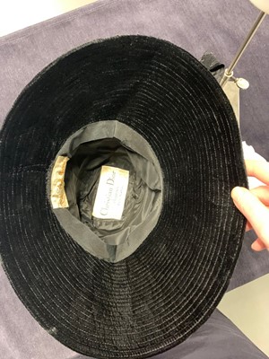 Lot 85 - A Christian Dior velvet hat, late 1950s-early 1960s