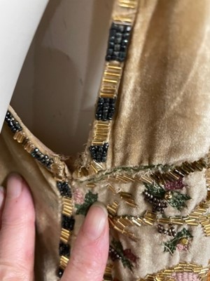 Lot 62 - A Jean Patou couture embroidered velvet cocktail dress, 1925-26