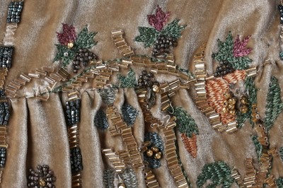 Lot 62 - A Jean Patou couture embroidered velvet cocktail dress, 1925-26