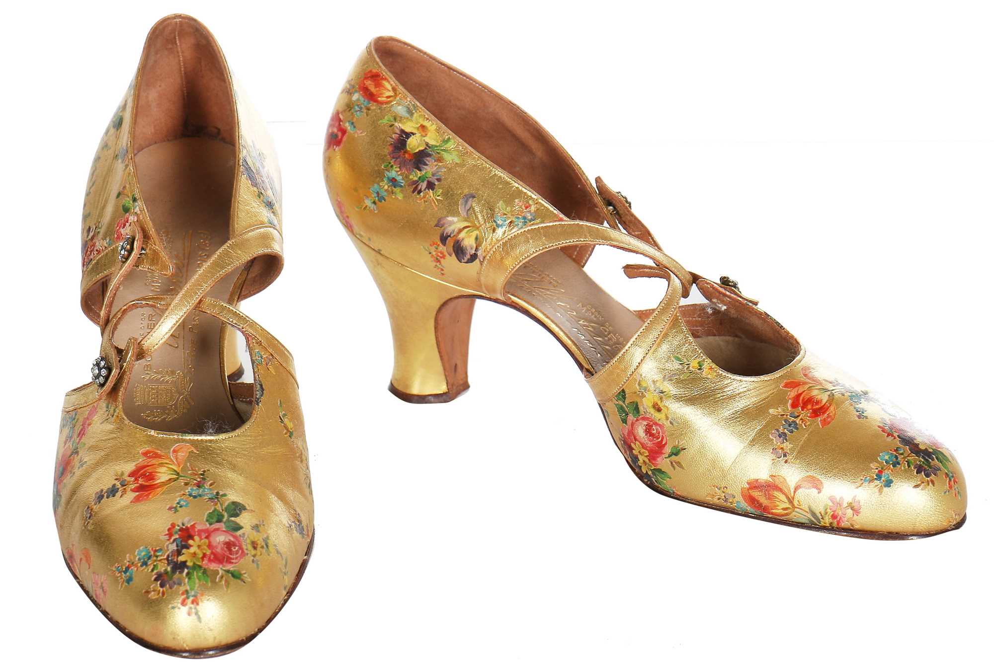 Lot 66 - A fine pair of Albertin gold leather evening shoes, circa 1928