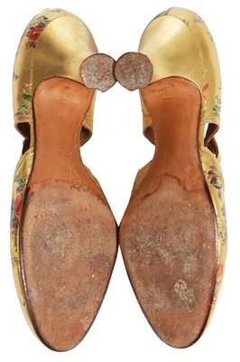 Lot 66 - A fine pair of Albertin gold leather evening shoes, circa 1928