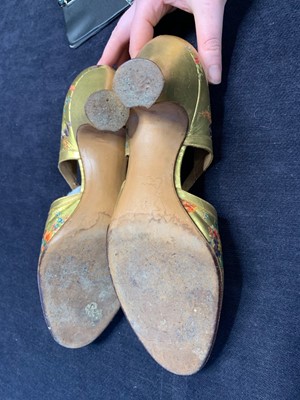 Lot 66 - A fine pair of Albertin gold leather evening shoes, circa 1928