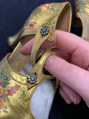 Lot 66 - A fine pair of Albertin gold leather evening shoes, circa 1928