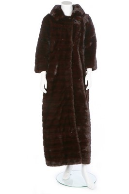 Lot 15 - A fine GLMA dark brown mink coat with...