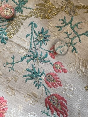Lot 37 - A fine gentleman's silk banyan, circa 1830