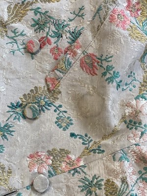 Lot 37 - A fine gentleman's silk banyan, circa 1830