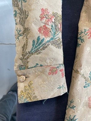 Lot 37 - A fine gentleman's silk banyan, circa 1830
