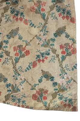 Lot 37 - A fine gentleman's silk banyan, circa 1830