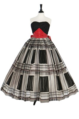 Lot 77 - A Pierre Balmain couture dance dress, mid-1950s