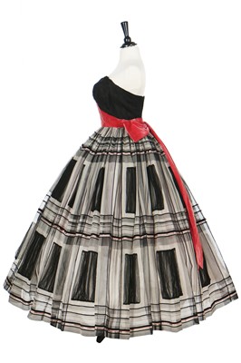 Lot 77 - A Pierre Balmain couture dance dress, mid-1950s