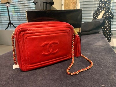 Lot 6 - A Chanel fire-engine-red lambskin leather handbag, 1986-88