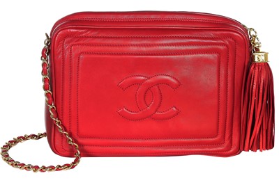Lot 6 - A Chanel fire-engine-red lambskin leather handbag, 1986-88