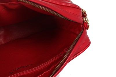 Lot 6 - A Chanel fire-engine-red lambskin leather handbag, 1986-88