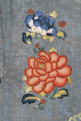 Lot 260 - A women's informal robe, ao, Chinese, circa 1900