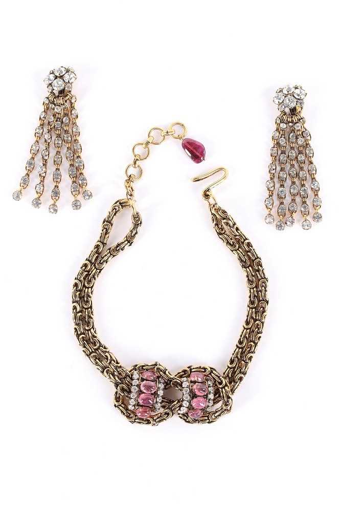 Lot 142 - An Iradj Moini gilt brass knotted choker...