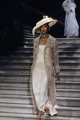 Lot 152 - A Christian Dior by John Galliano haute