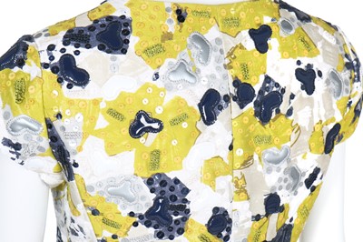Lot 172 - An Oscar de la Renta ensemble of printed cotton-silk, Spring-Summer 2009