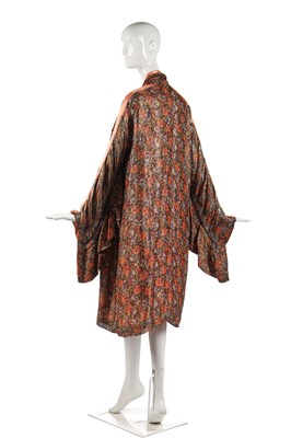 Lot 262 - A fine lamé opera coat, early 1930s