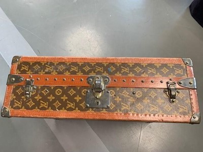 Lot 115 - A Louis Vuitton shoe trunk