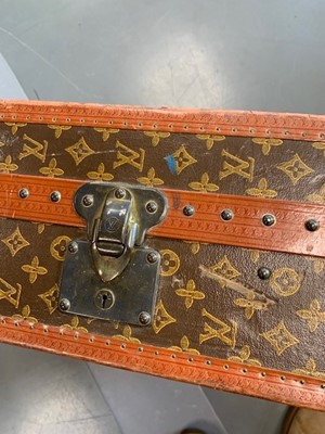 Lot 115 - A Louis Vuitton shoe trunk