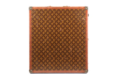 Lot 115 - A Louis Vuitton shoe trunk