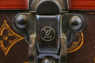 Lot 115 - A Louis Vuitton shoe trunk