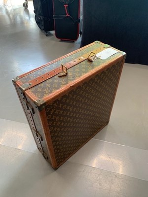 Lot 115 - A Louis Vuitton shoe trunk