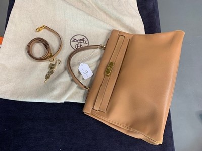 Lot 67 - An Hermès cognac graine calf leather Kelly 35, 1993