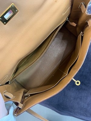 Lot 67 - An Hermès cognac graine calf leather Kelly 35, 1993