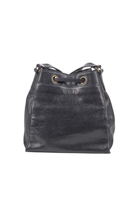 Lot 15 - A Chanel navy leather bucket bag with leather shoulder strap, 1994-1997