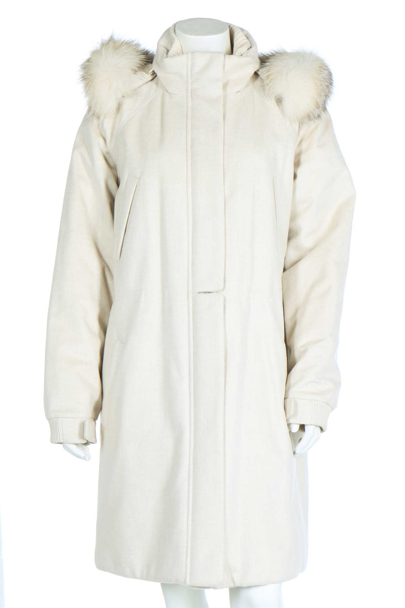 Lot 98 - A Loro Piana 'Icery Long' coat in Natural Melange cashmere, modern